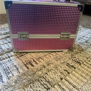 Caboodles Iridescent
Cosmetic Organizer